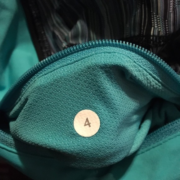 Lululemon Women's Size 4 Pace Rival Crop Dye Twist Naval Blue Peacock Leggings - Picture 5 of 5